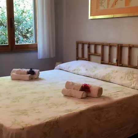 Rosanna Villa *